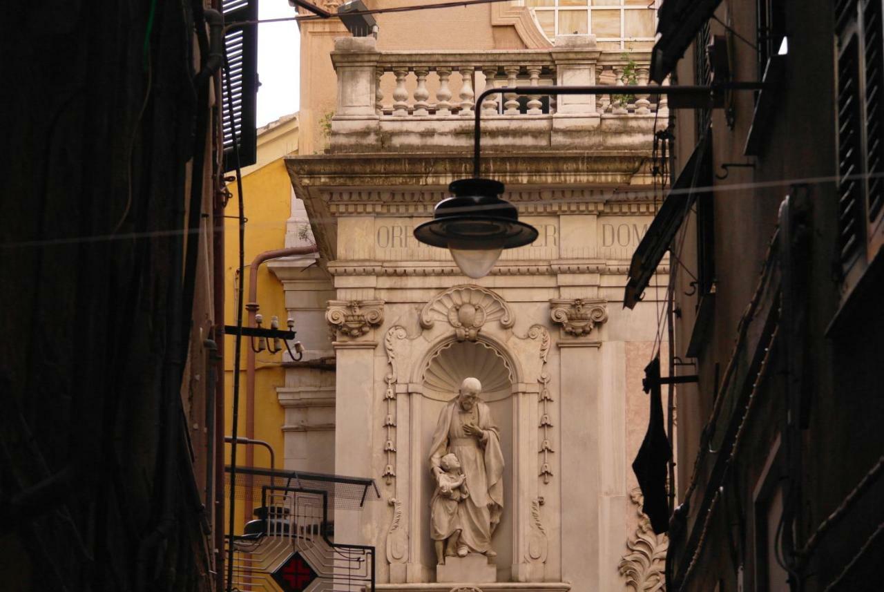 Dietro Il Teatro Modena Genova Eksteriør billede
