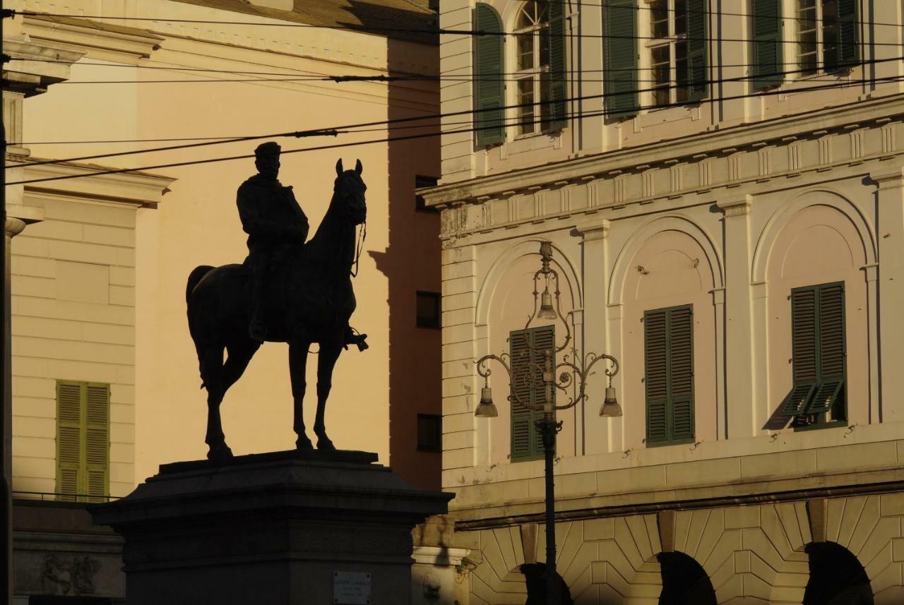 Dietro Il Teatro Modena Genova Eksteriør billede